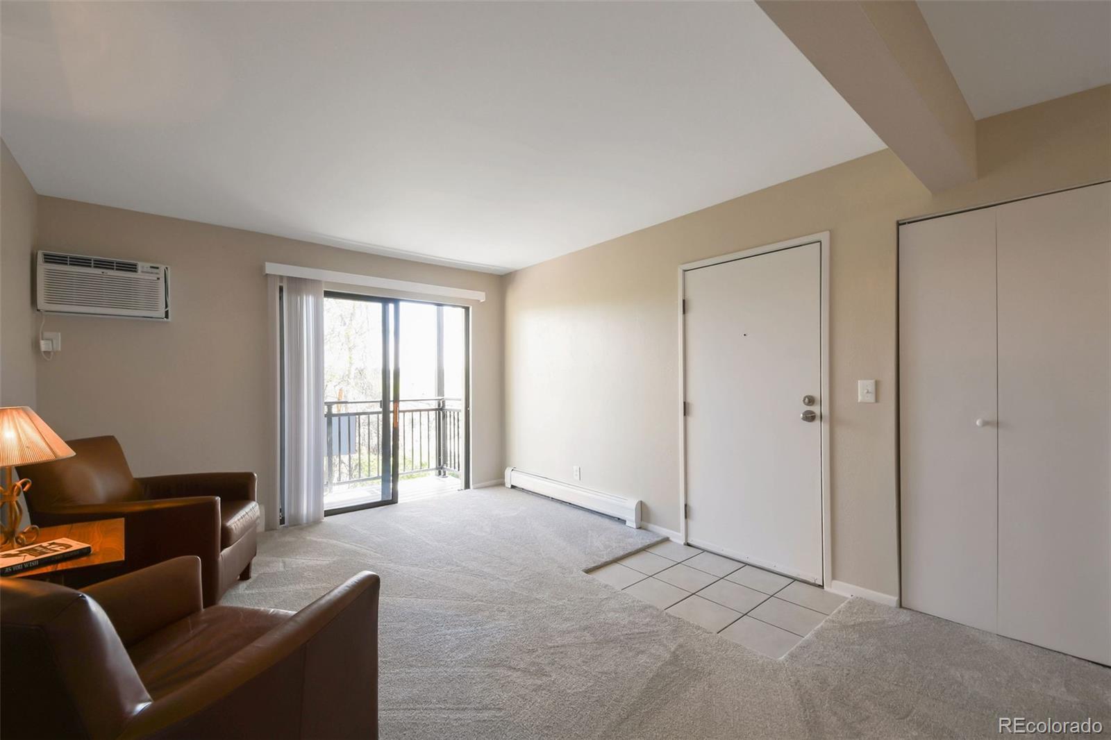 Image 2: Tile entry and hall closet Image 2: Tile entry and hall closet