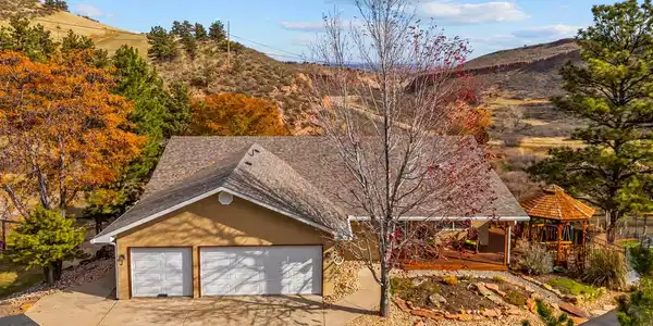 Image 3: Covered Front Porch and 3-Car Garage Image 3: Covered Front Porch and 3-Car Garage