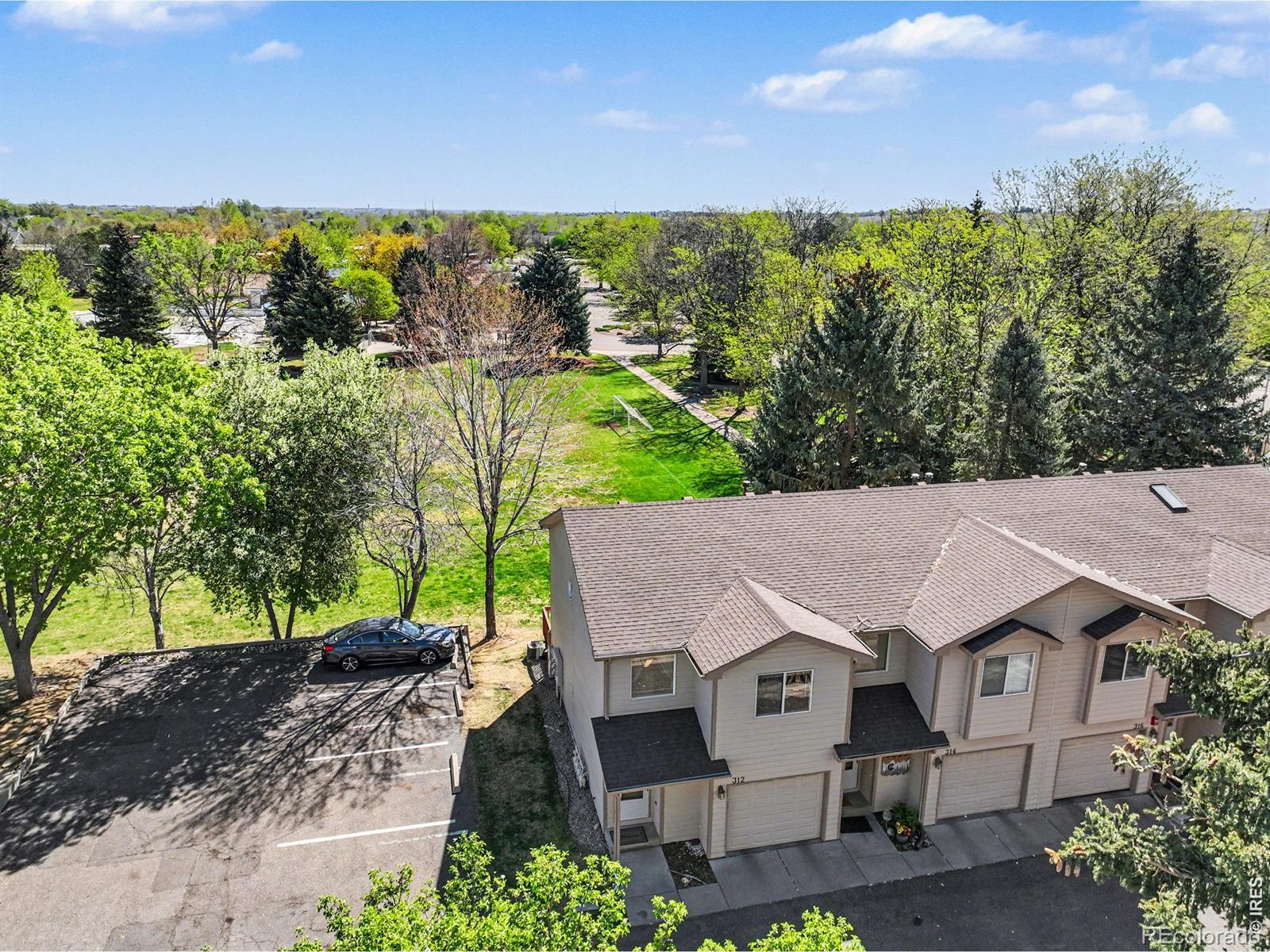 Image 2: Welcome to 312 Dean Ct; that backs to city park and pool Image 2: Welcome to 312 Dean Ct; that backs to city park and pool