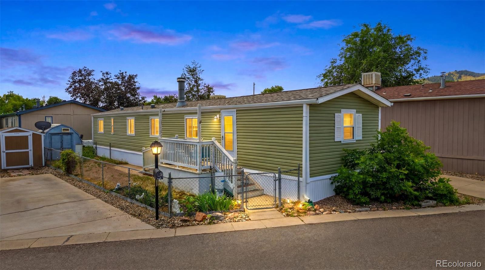Image 1: Your New GOLDEN Home! (virtually touched) Image 1: Your New GOLDEN Home! (virtually touched)