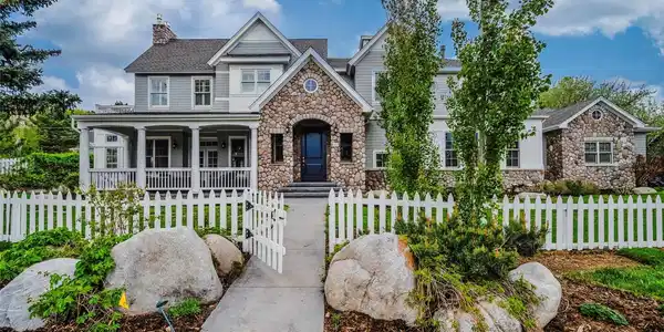 507 Valley View Drive