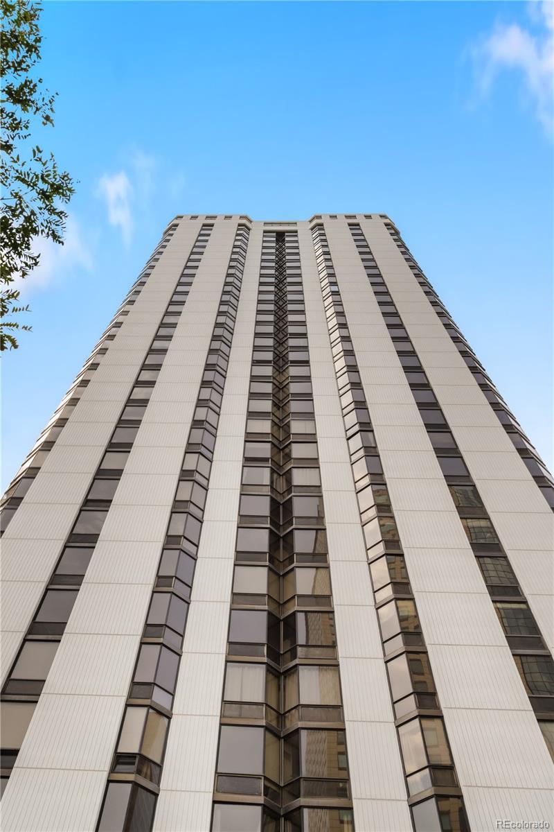 Image 4: Front of building