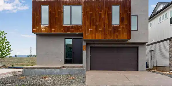Image 3: Front Exterior Image 3: Front Exterior