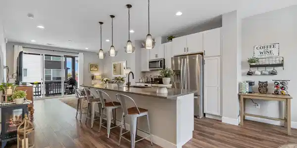 2754 W 167th Place