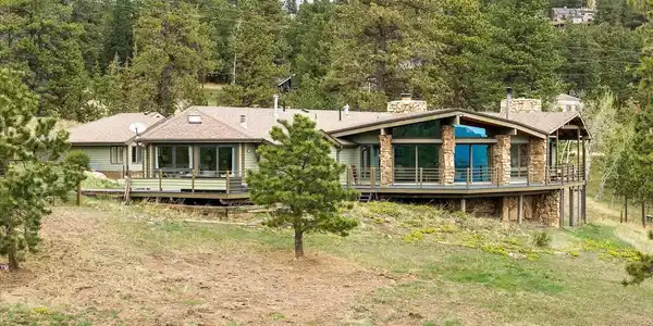 6583 Magnolia Drive