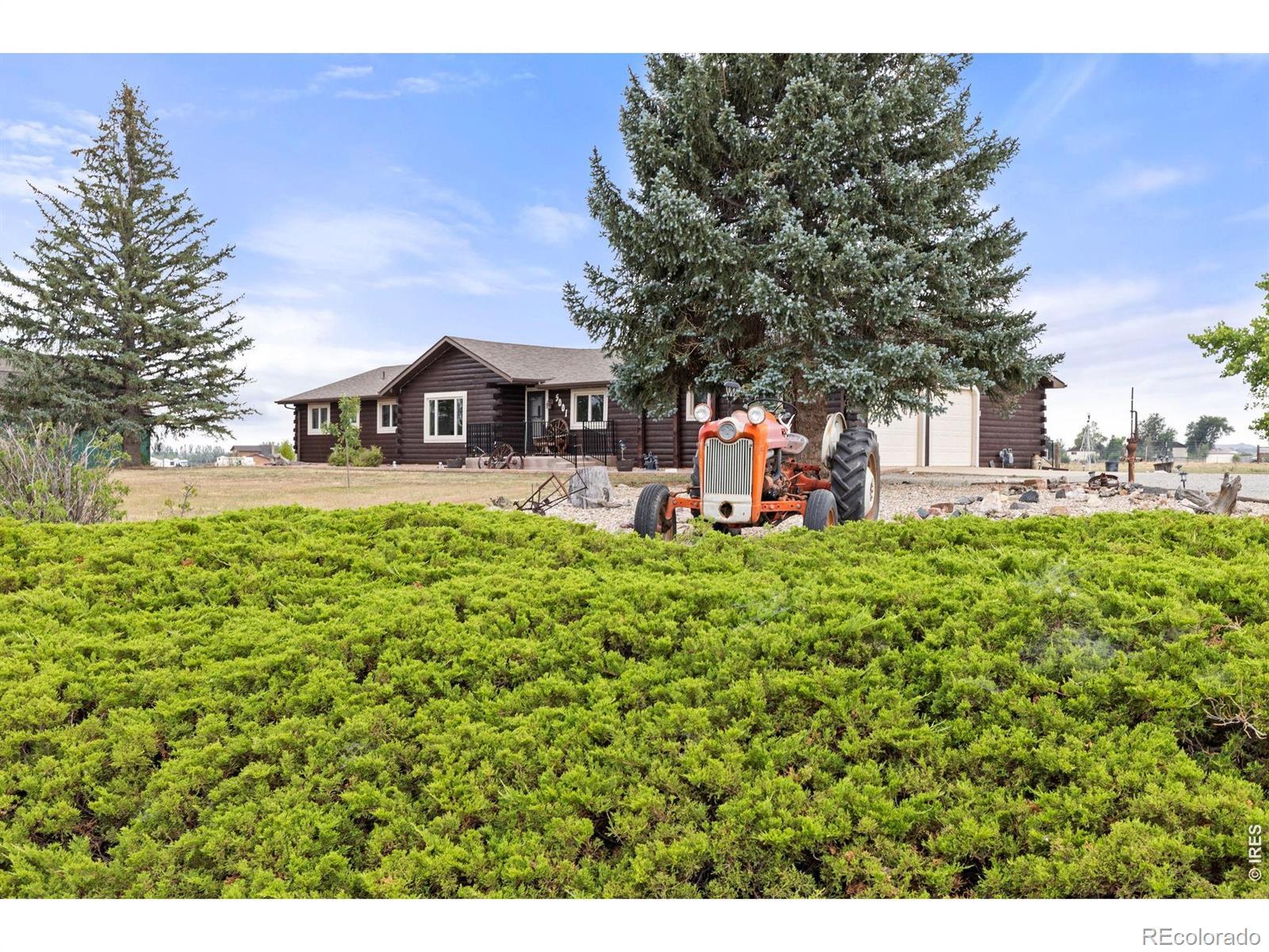 Image 2: 3-Bedroom 6D Log Farmhouse in Image 2: 3-Bedroom 6D Log Farmhouse in