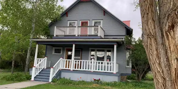 1011 Main Street