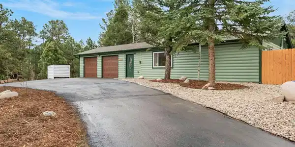 15632 Ray Drive