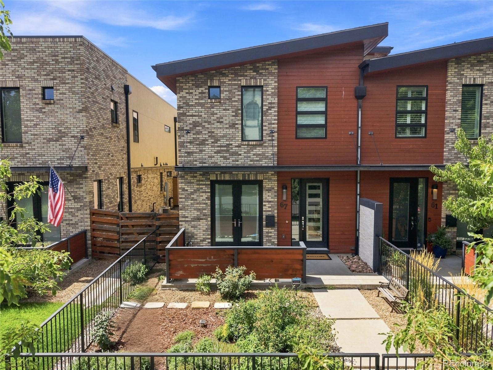 Image 2: Front yard is xeriscaped with Colorado-native, drought-tolerant plants! Great curb appeal with modern architecture! Image 2: Front yard is xeriscaped with Colorado-native, drought-tolerant plants! Great curb appeal with modern architecture!