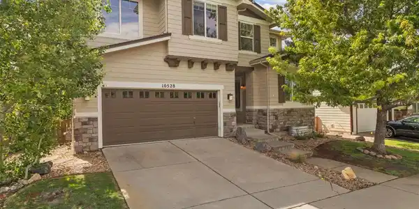 10528 Applebrook Circle