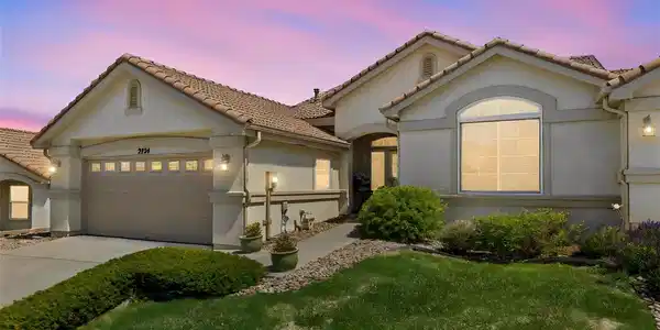 2724 Thrush Grove