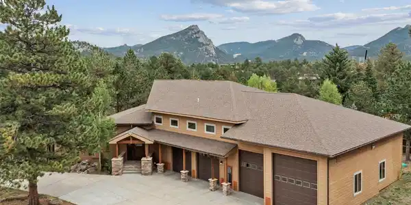 557 Grand Estates Drive