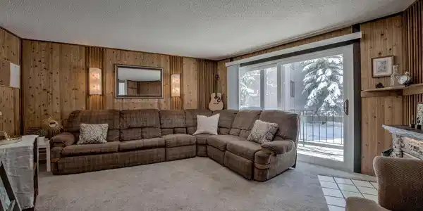 Image 4: The perfect cabin in the woods! New patio door and carpet