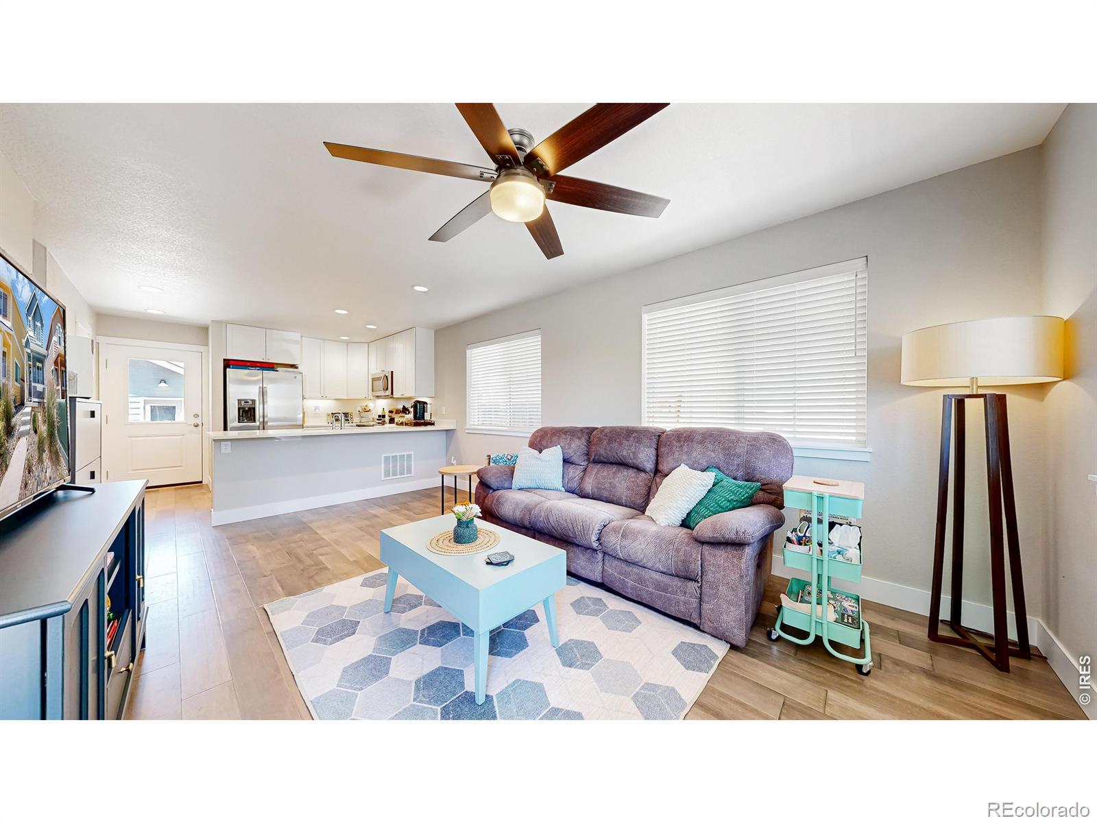 Image 4: Open concept living room and kitchen Image 4: Open concept living room and kitchen