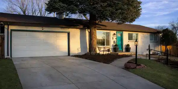 2704 S Zurich Court