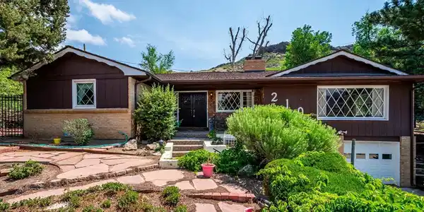210 Lookout View Court