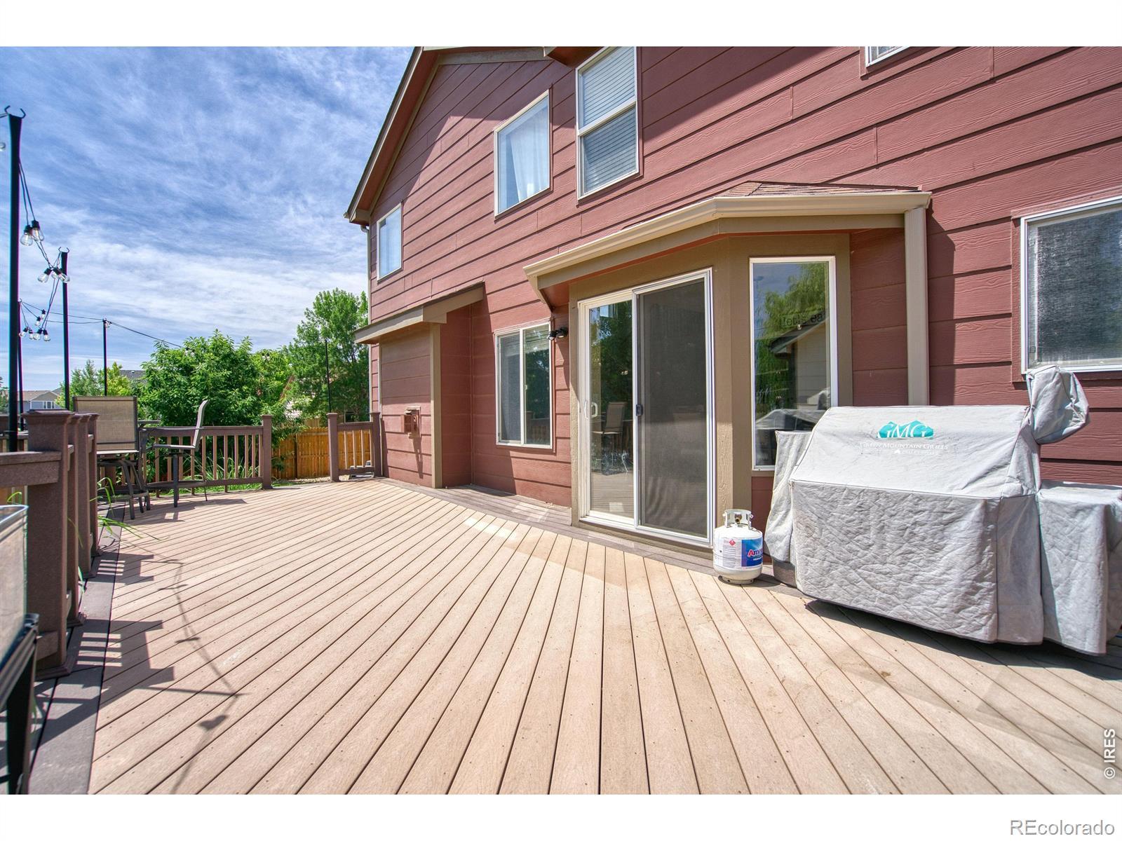 Image 4: Deck Image 4: Deck