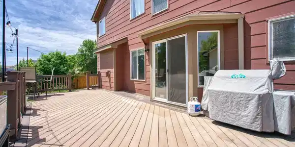Image 4: Deck Image 4: Deck
