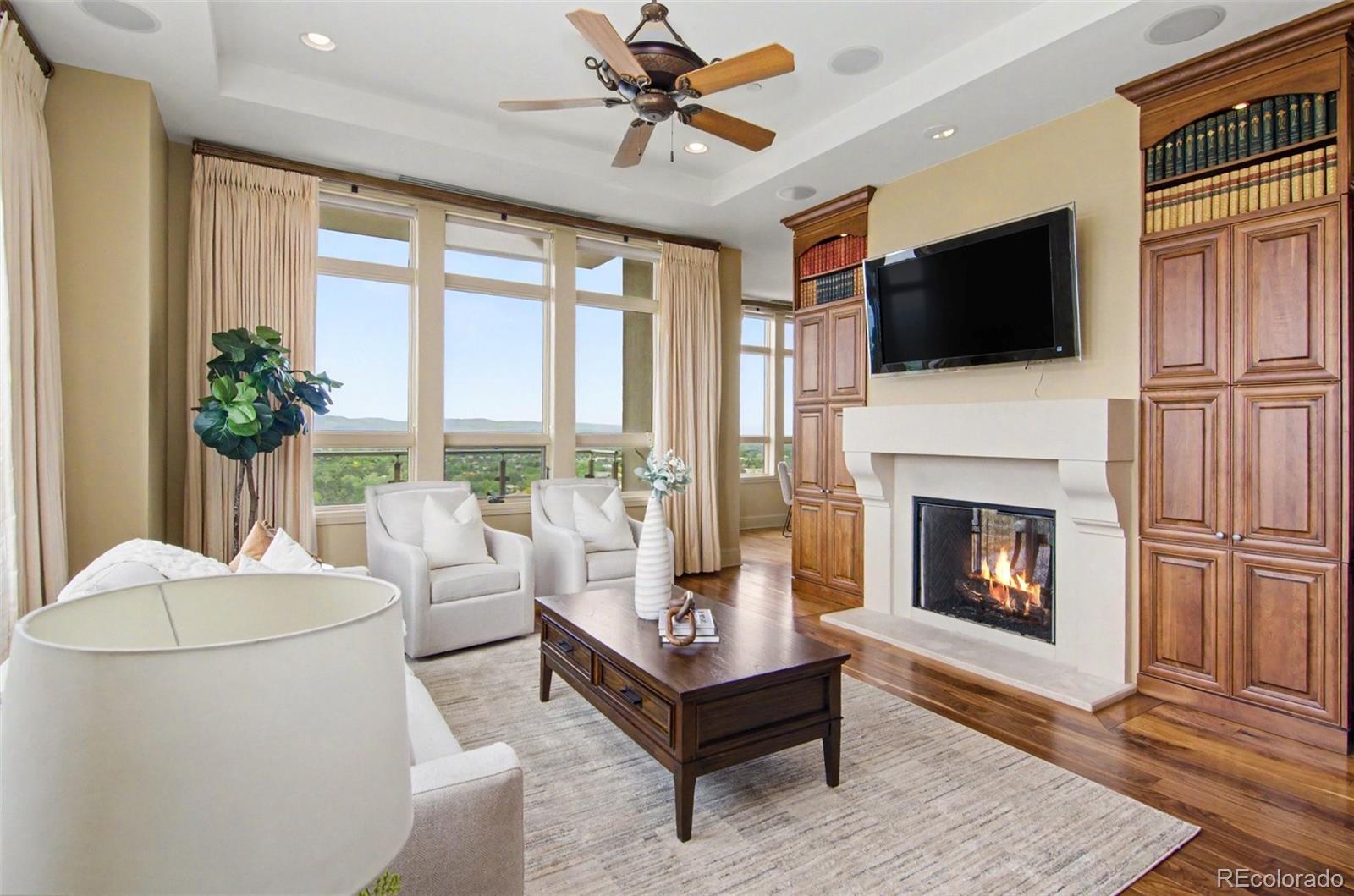 Image 1: Elegant living room with fireplace Image 1: Elegant living room with fireplace