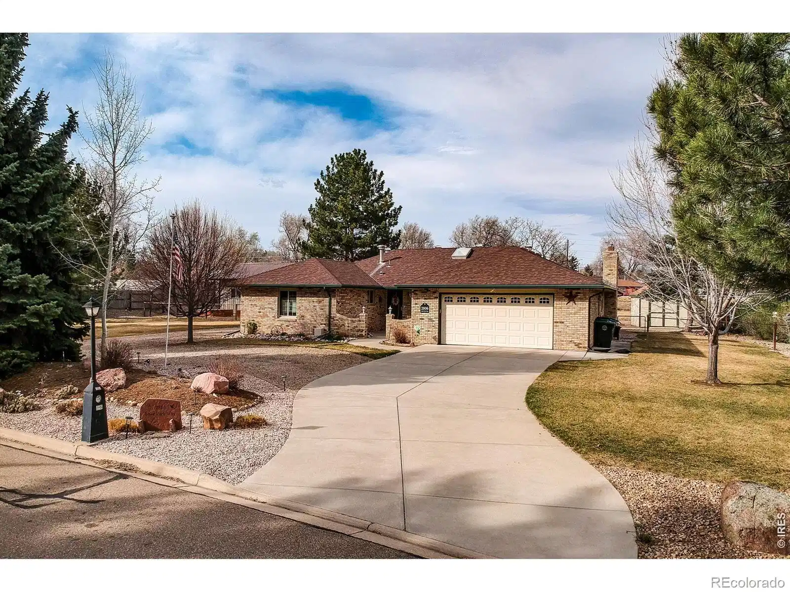 Image 1: 2806 Lake Park Way Image 1: 2806 Lake Park Way