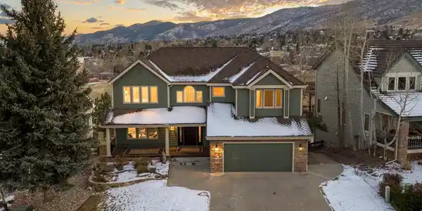 102 Willowleaf Drive