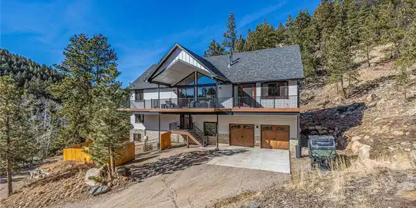 663 Brookside Drive