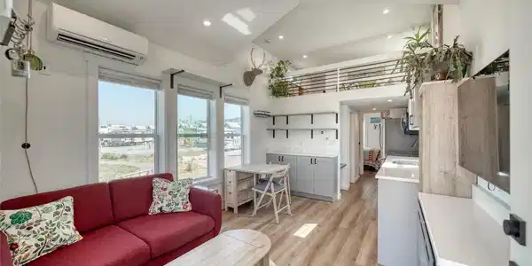 Image 4: This unit comes FURNISHED! (artwork excluded) Image 4: This unit comes FURNISHED! (artwork excluded)