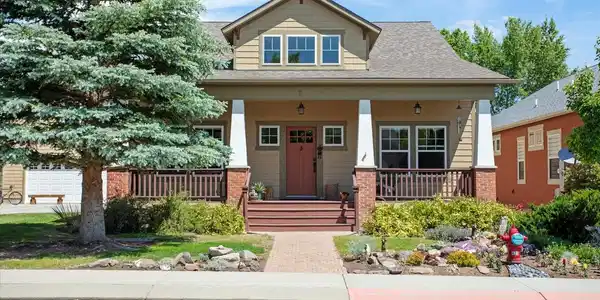 8 Trailside Circle