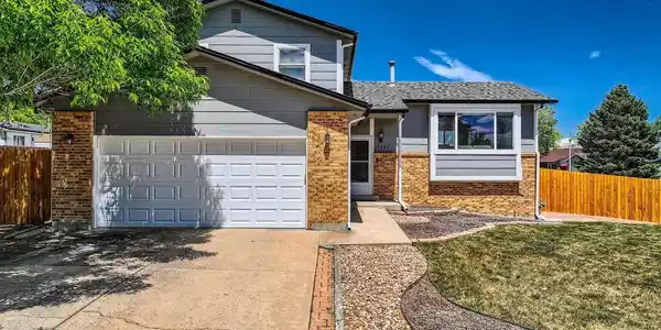 2447 E 100th Way