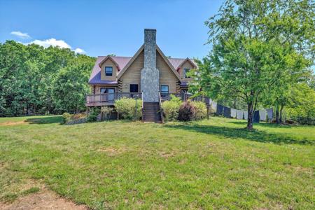 180 Thompson Ridge CIR