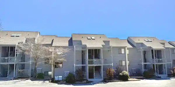 120 Sailors Cove DR