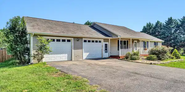 11254 Lee HWY