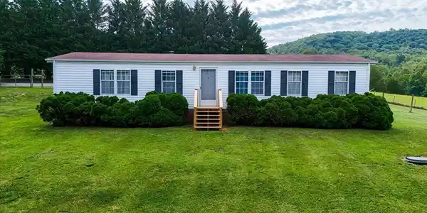 1107 Green Mountain RD