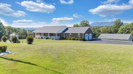 3991 Green Level RD