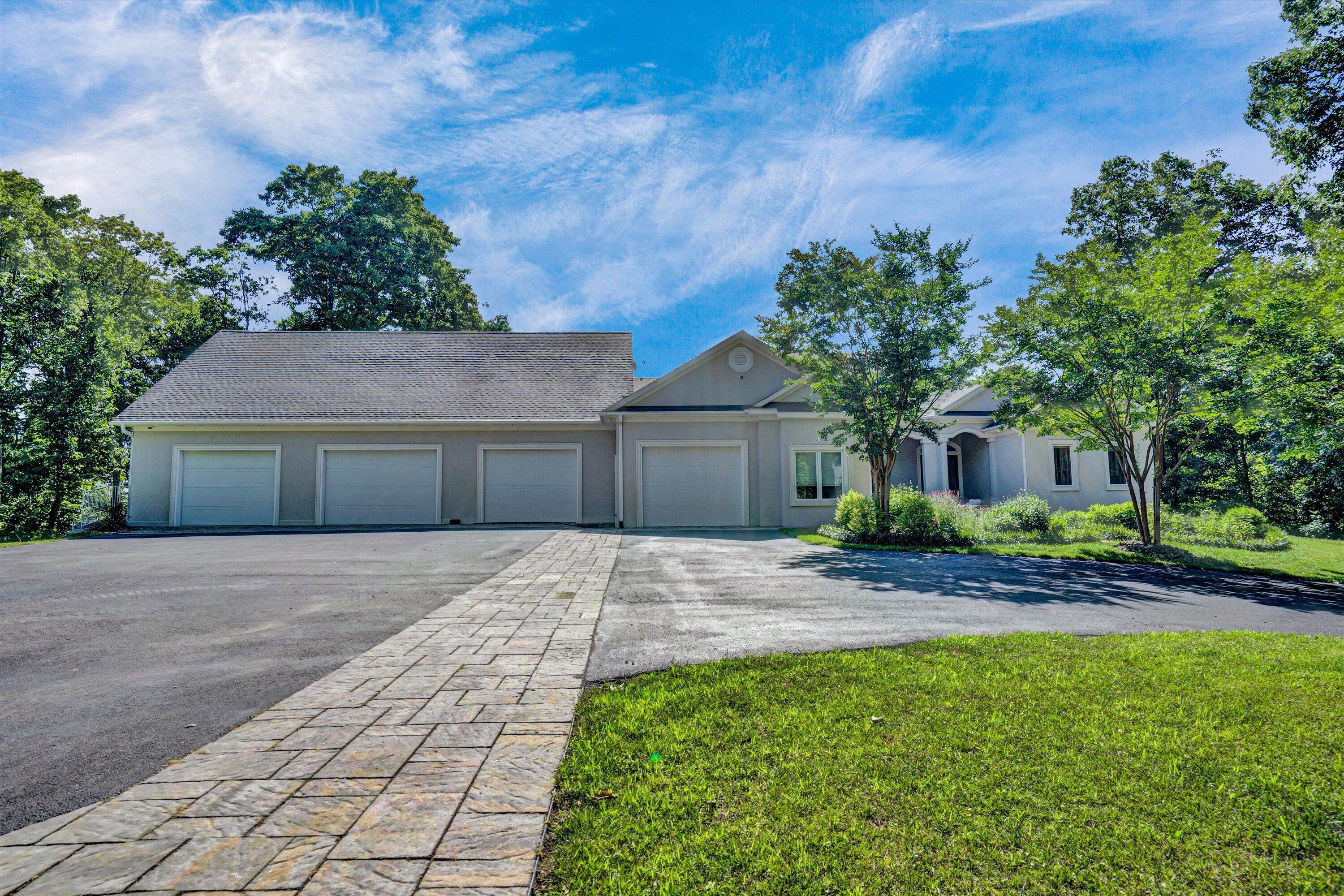 Image 2: 01-DSC00025