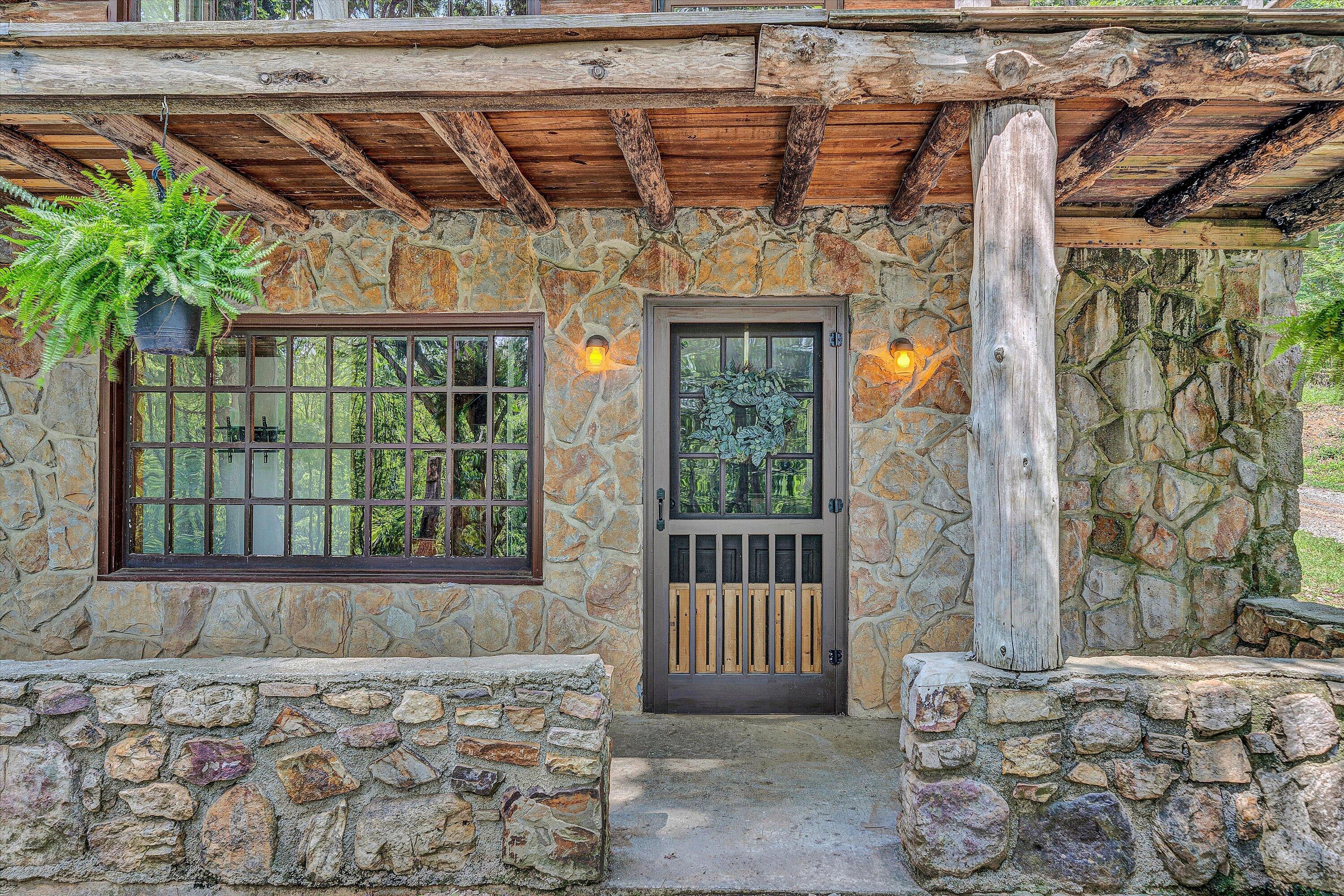 Image 2: Front entry