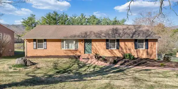 94 Alpine DR