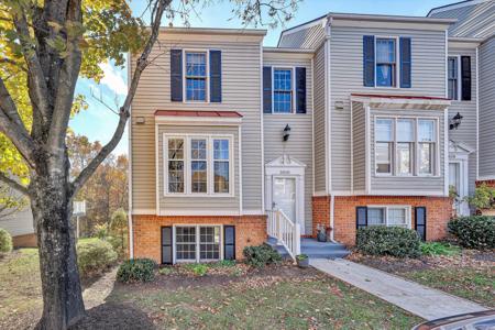 3018 Winterberry DR