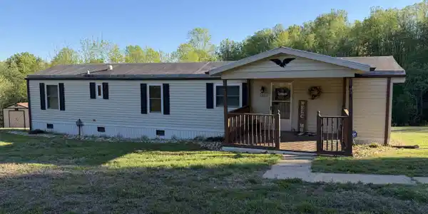 1011 Circle Tee LN