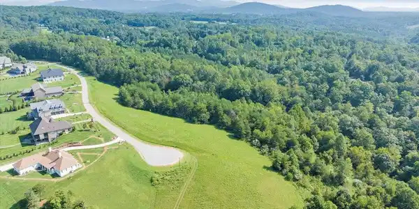 Image 3: 04-DJI_20250815102714_0046_D_MIB