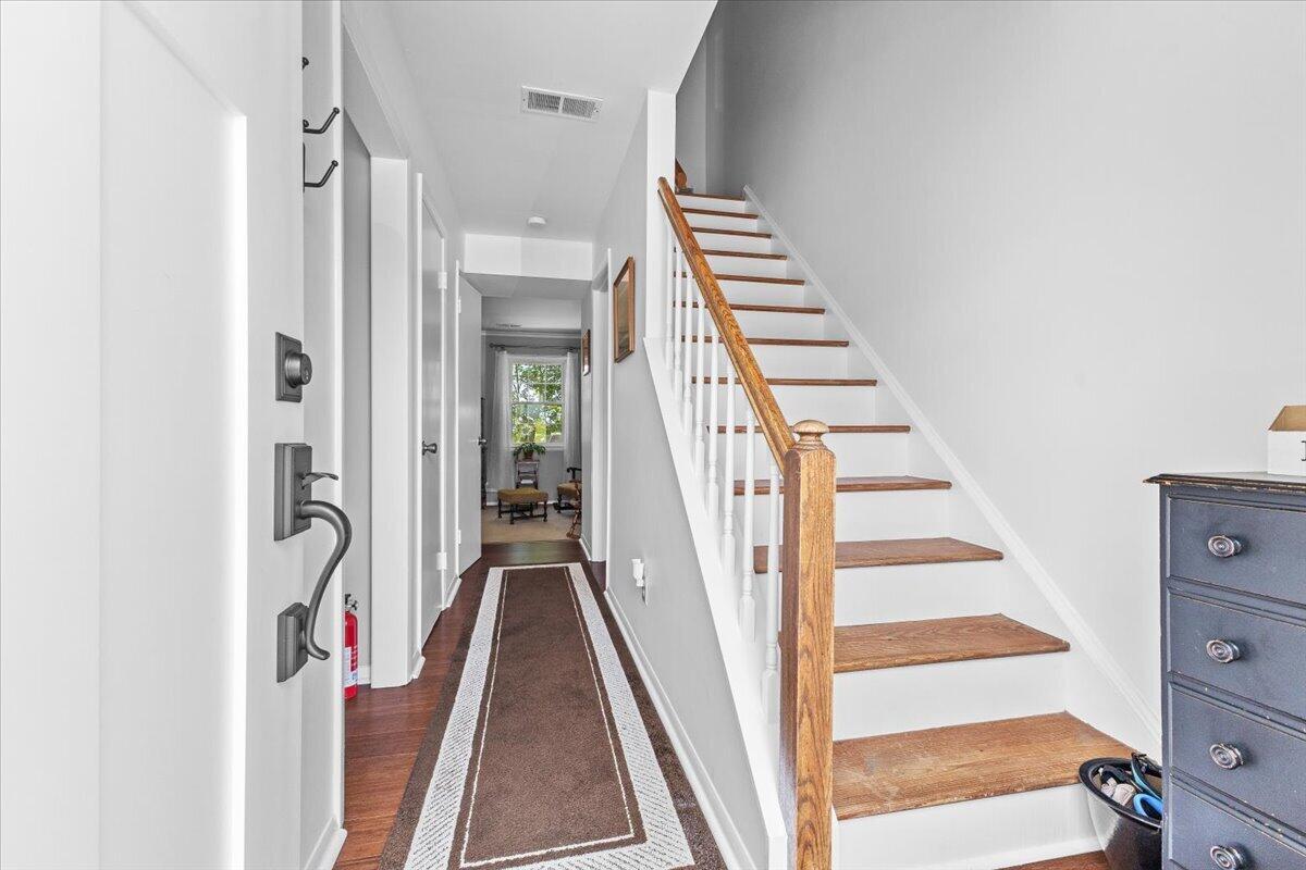 Image 2: 04-4522 Andover Ct-4