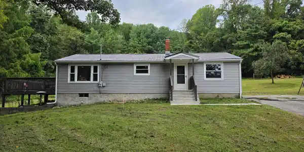 Image 3: Home Eterior Front
