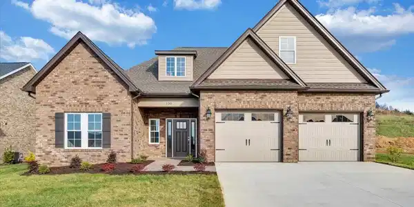 135 Merion CIR