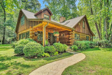 71 Cedar LN