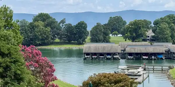 290 Sailors Cove DR