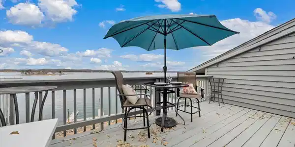 93 Peninsula Point DR