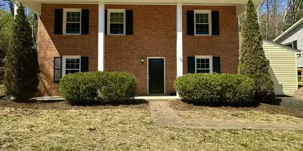 105 Ridgewood CIR