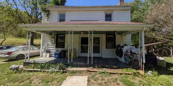 472 Hogan Hollow RD