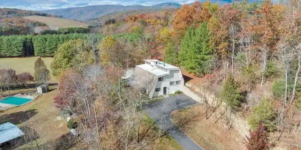 549 Clydes RD