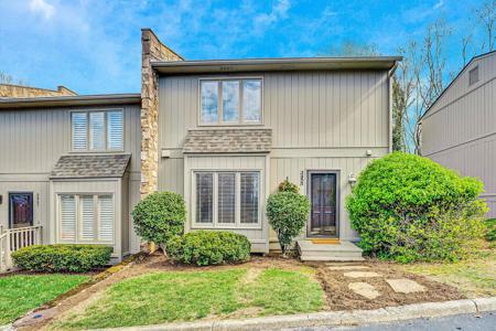 3455 Londonderry CT